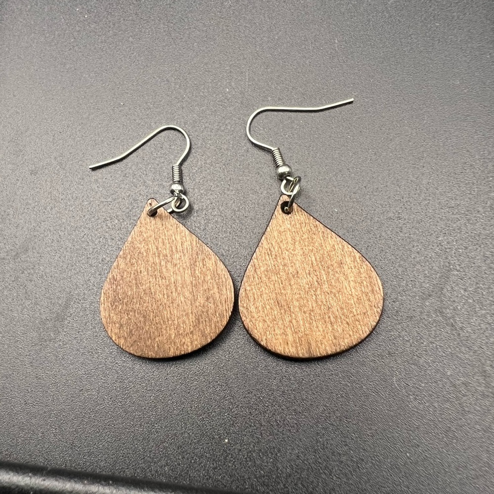 Elegant Brown Teardrop Earrings